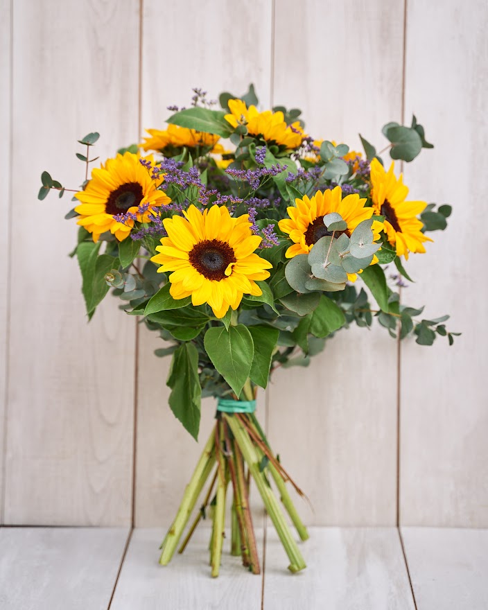 Ramo de flores Girasoles · Especial Día de La Madre · Floristería Pétalos Online en Alcalá de Henares, Madrid.